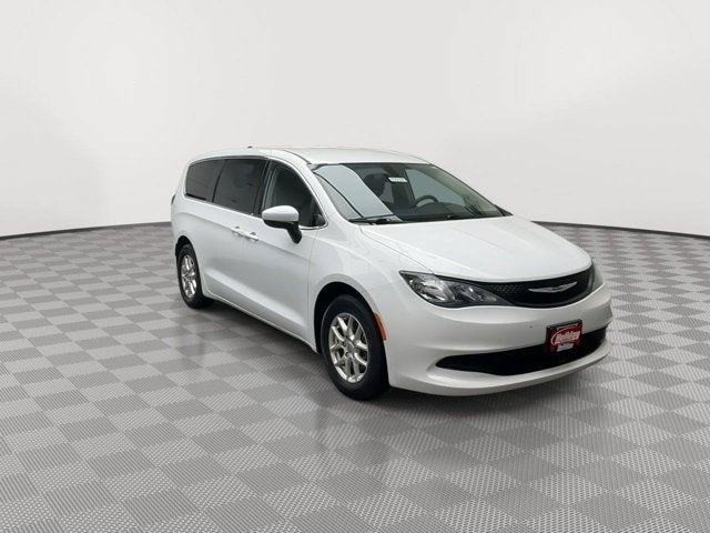 2021 Chrysler Voyager LX