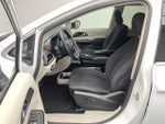 2021 Chrysler Voyager LX