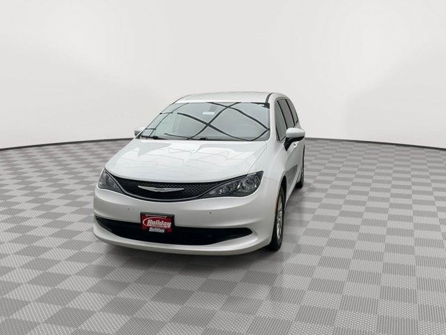 2021 Chrysler Voyager LX