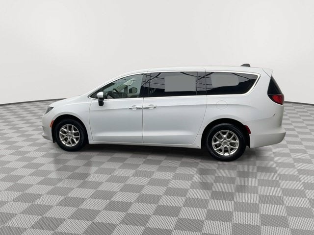 2021 Chrysler Voyager LX