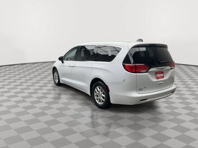2021 Chrysler Voyager LX