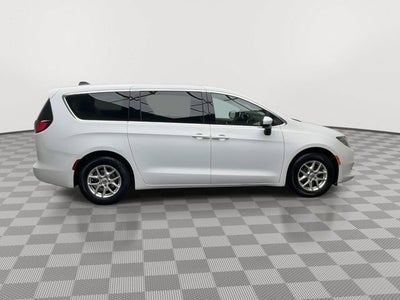 2021 Chrysler Voyager LX
