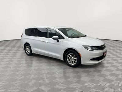 2021 Chrysler Voyager LX