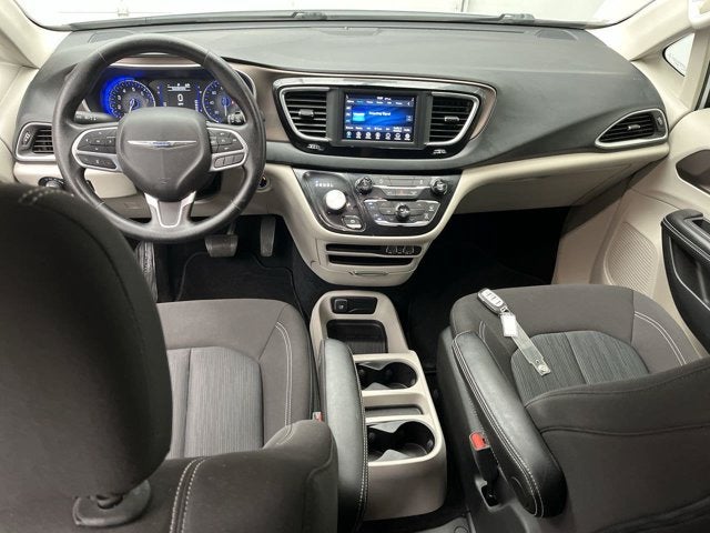 2021 Chrysler Voyager LX