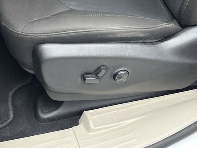 2021 Chrysler Voyager LX