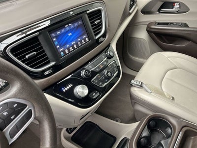 2021 Chrysler Voyager LXI