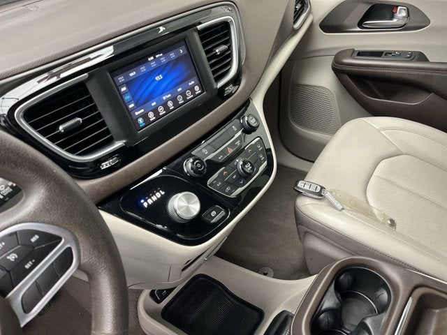 2021 Chrysler Voyager LXI