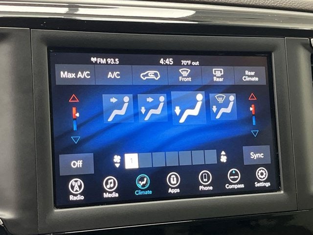 2021 Chrysler Voyager LXI