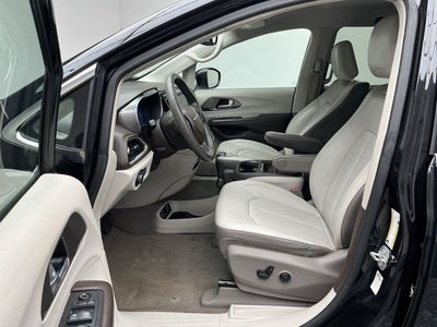 2021 Chrysler Voyager LXI