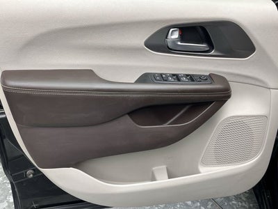 2021 Chrysler Voyager LXI
