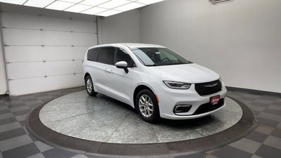 2023 Chrysler Pacifica Touring