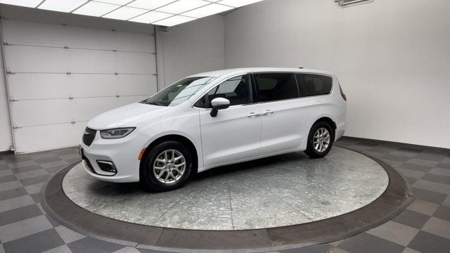 2023 Chrysler Pacifica Touring