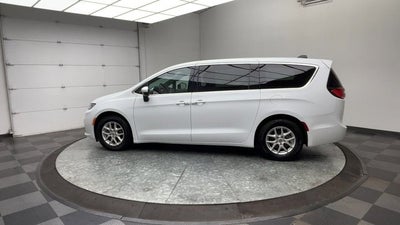 2023 Chrysler Pacifica Touring