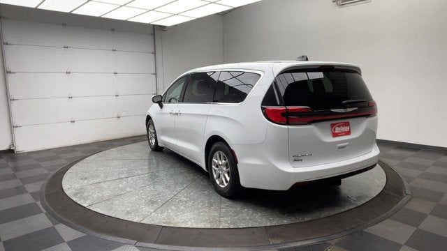 2023 Chrysler Pacifica Touring