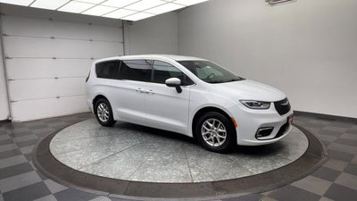 2023 Chrysler Pacifica Touring