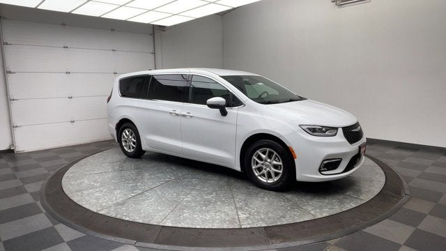2023 Chrysler Pacifica Touring