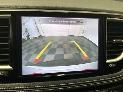 2023 Chrysler Pacifica Touring