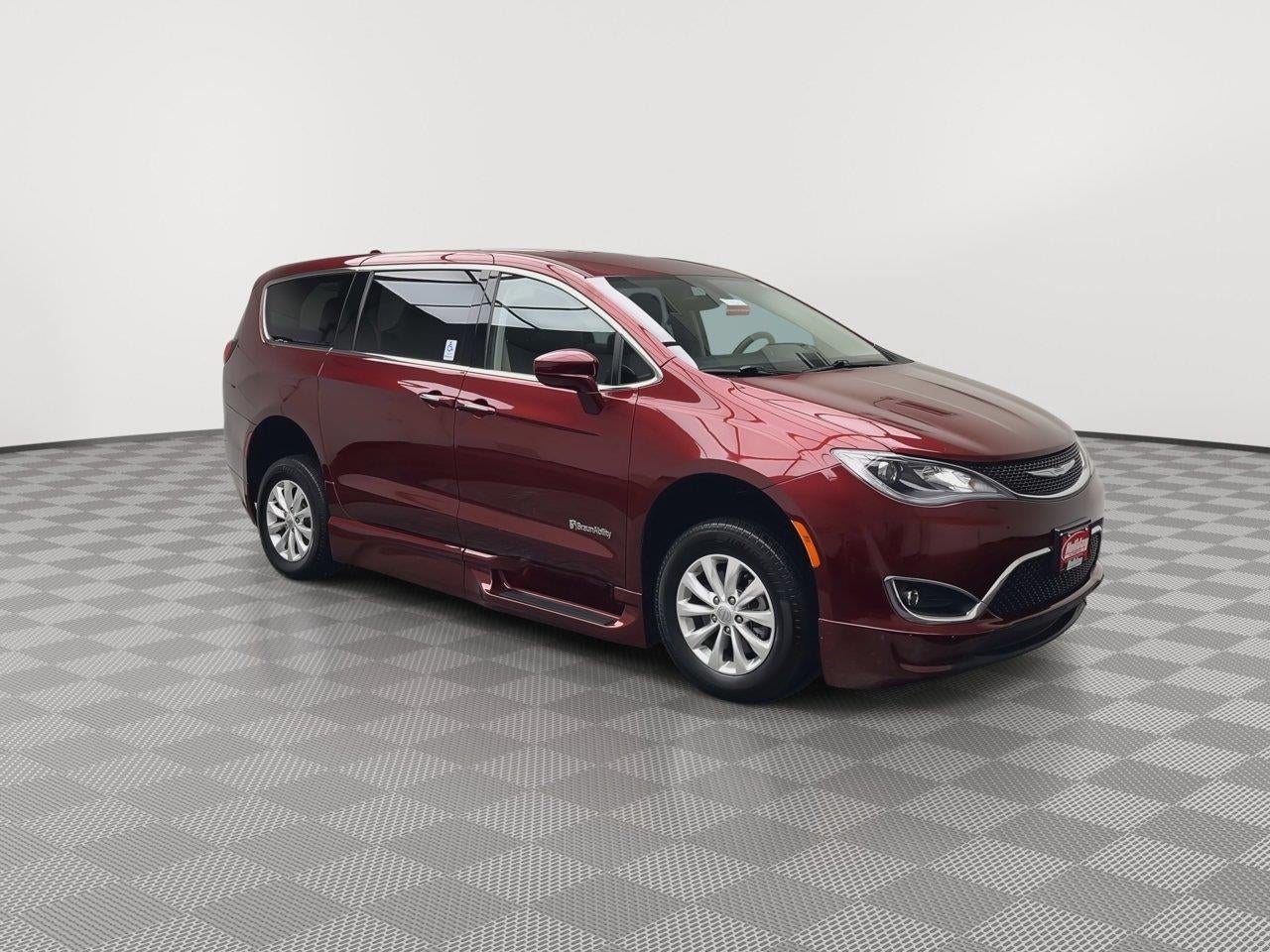 2018 Chrysler Pacifica Touring Plus