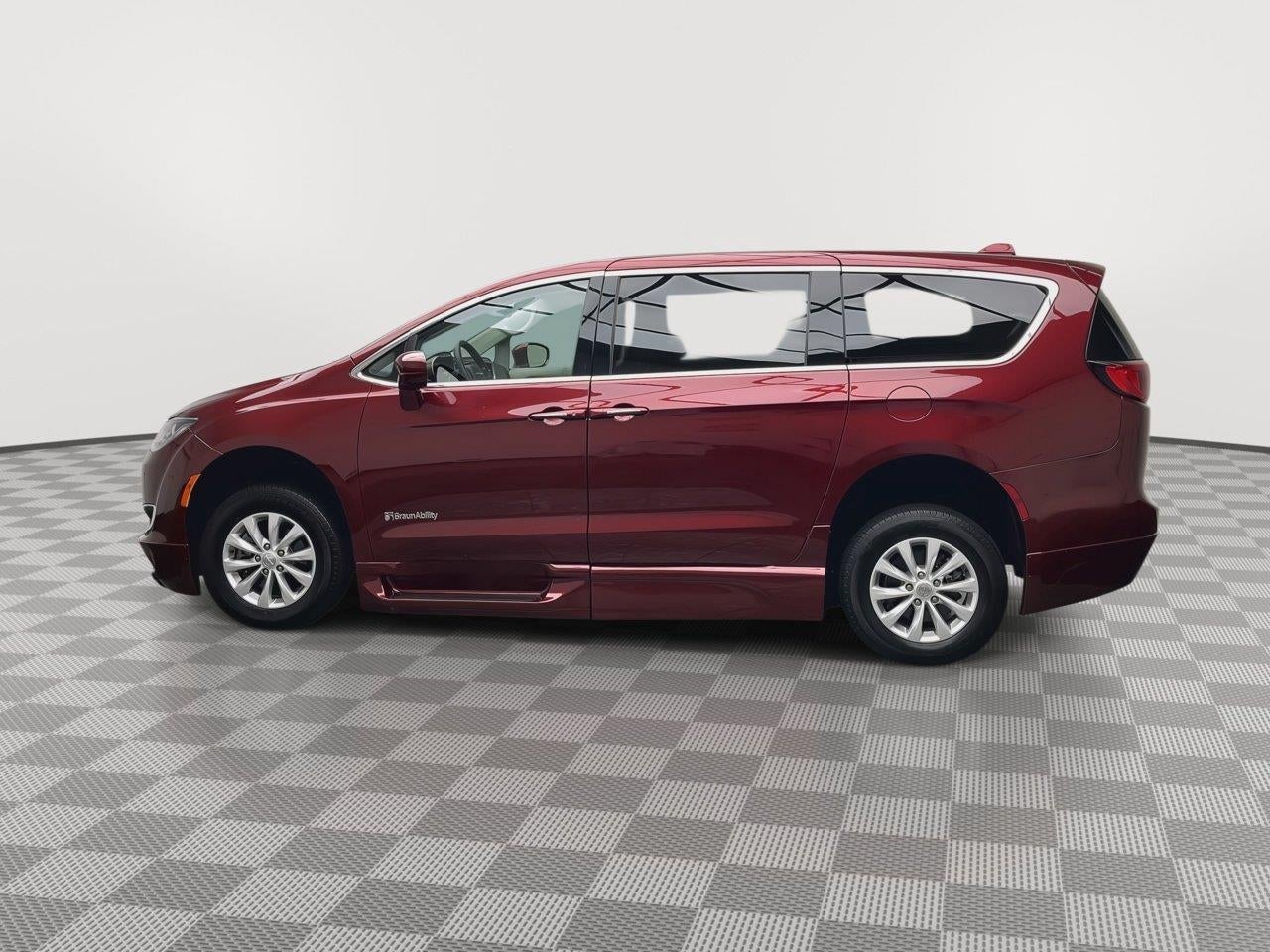 2018 Chrysler Pacifica Touring Plus
