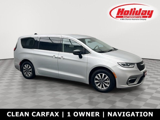 2024 Chrysler Pacifica Hybrid Select