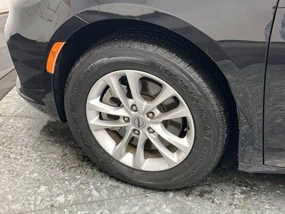 2022 Chrysler Pacifica Touring