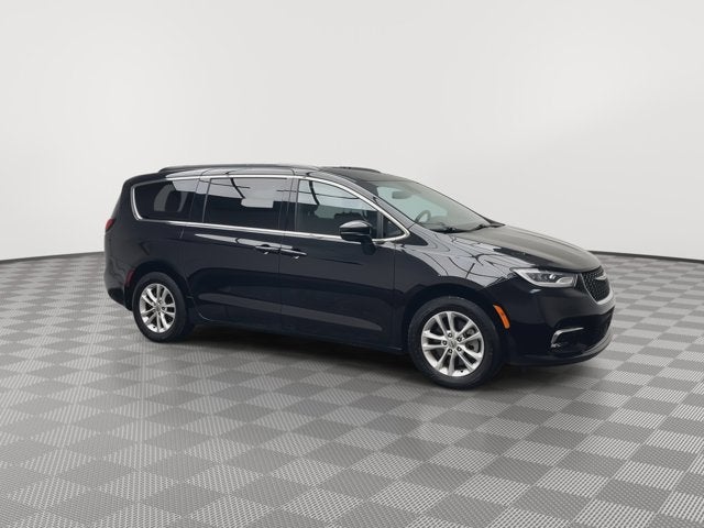 2022 Chrysler Pacifica Touring