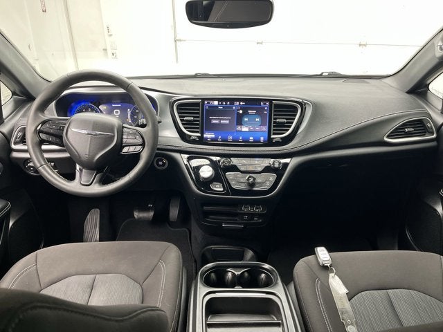 2022 Chrysler Pacifica Touring