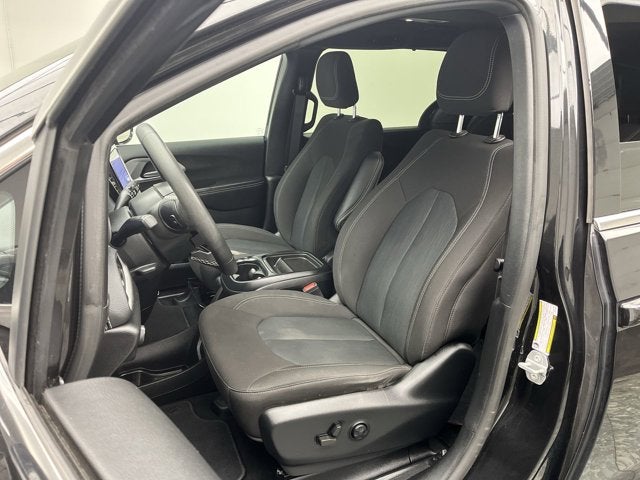 2022 Chrysler Pacifica Touring