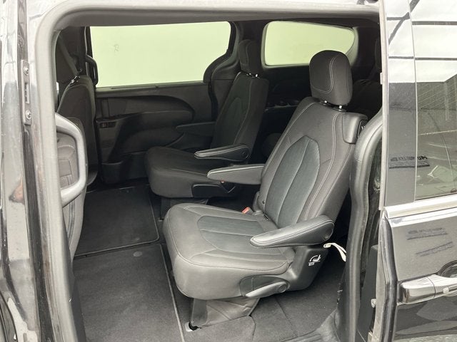 2022 Chrysler Pacifica Touring