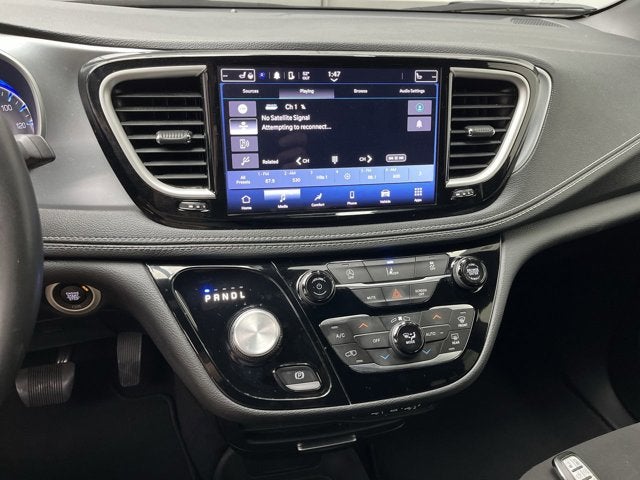 2022 Chrysler Pacifica Touring