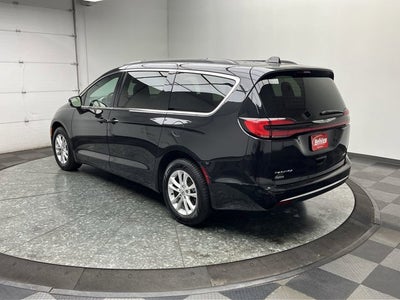 2022 Chrysler Pacifica Touring