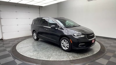 2022 Chrysler Pacifica Touring