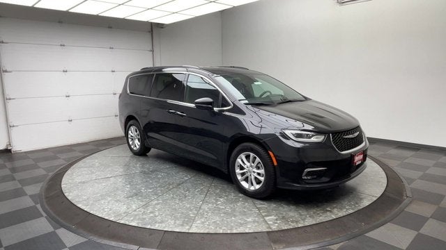 2022 Chrysler Pacifica Touring