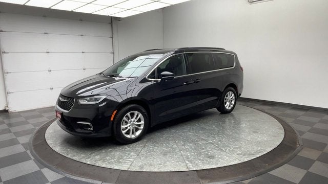 2022 Chrysler Pacifica Touring