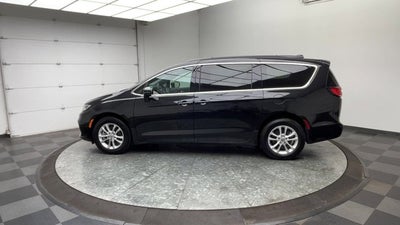 2022 Chrysler Pacifica Touring