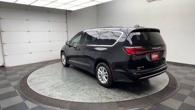 2022 Chrysler Pacifica Touring