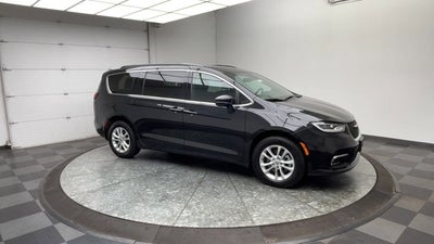 2022 Chrysler Pacifica Touring