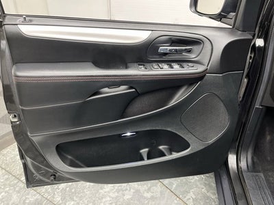 2016 Dodge Grand Caravan R/T