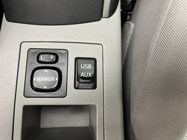 2012 Toyota RAV4 4WD 4dr I4 (Natl)