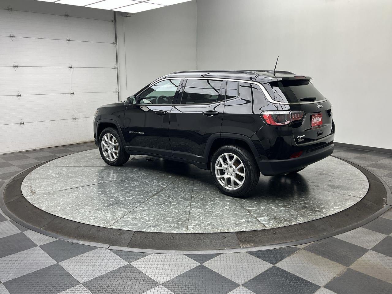 2023 Jeep Compass Latitude Lux