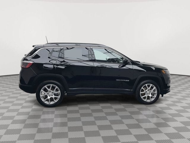 2023 Jeep Compass Latitude Lux
