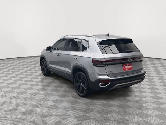 2025 Volkswagen Taos SE