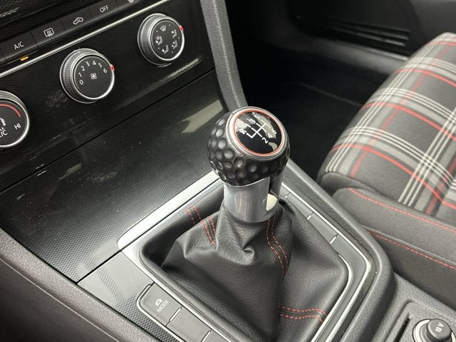 2017 Volkswagen Golf GTI SE
