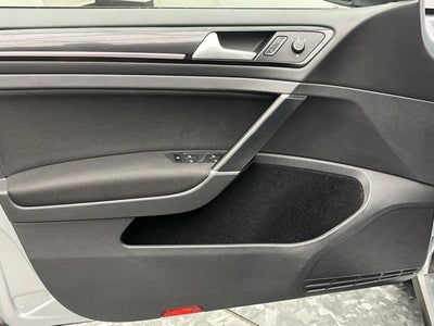2017 Volkswagen Golf GTI SE
