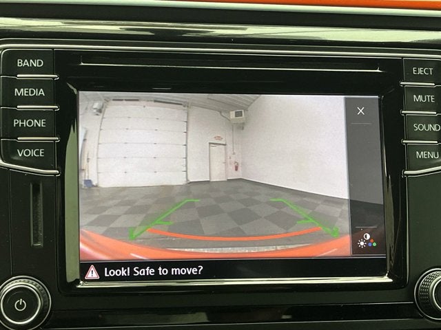 2016 Volkswagen Beetle 1.8T SE