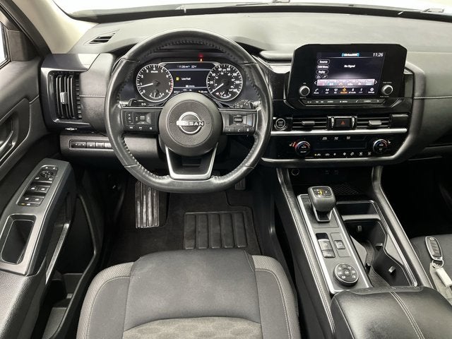 2023 Nissan Pathfinder SV