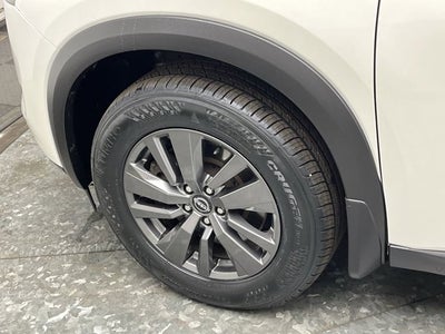 2023 Nissan Pathfinder SV