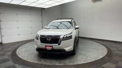 2023 Nissan Pathfinder SV