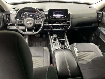 2023 Nissan Pathfinder SV