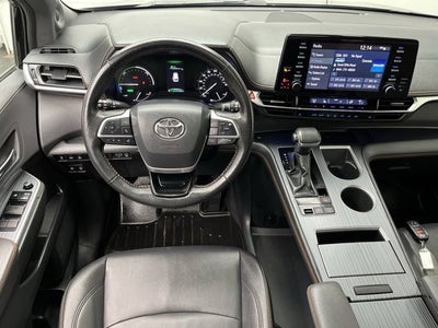 2021 Toyota Sienna XSE